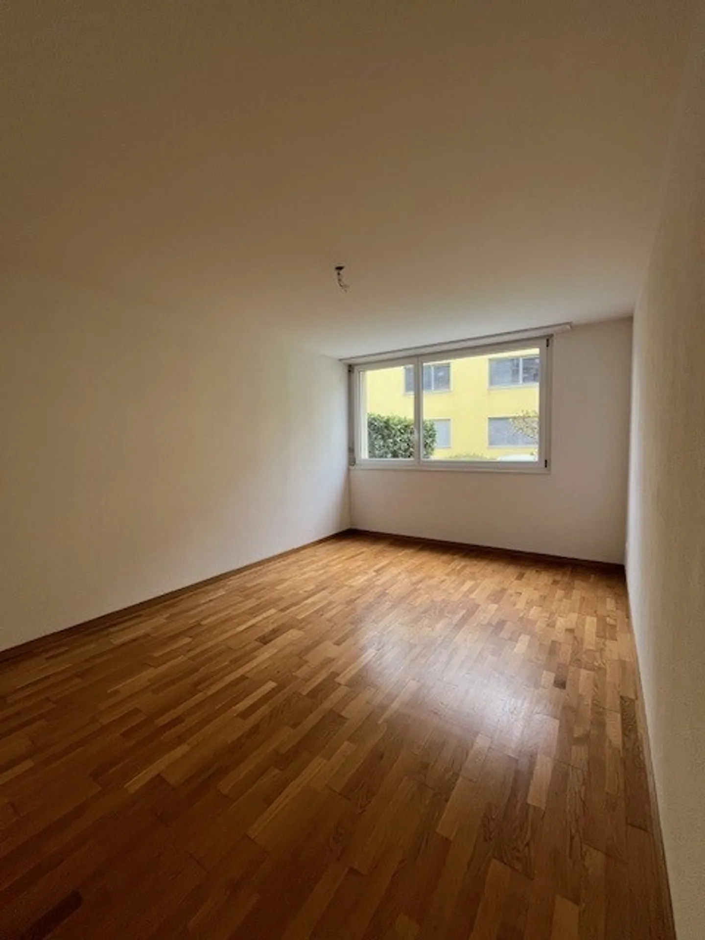 Appartamento familiare di 4,5 locali al piano terra con terrazza in affitto - Foto 11 di 13