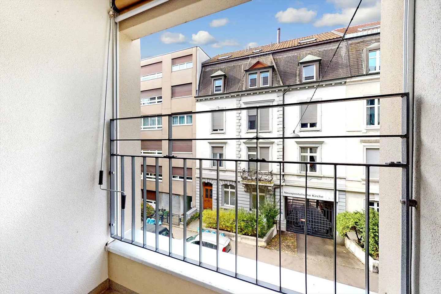 Apartment for rent - Photo 3 of 8