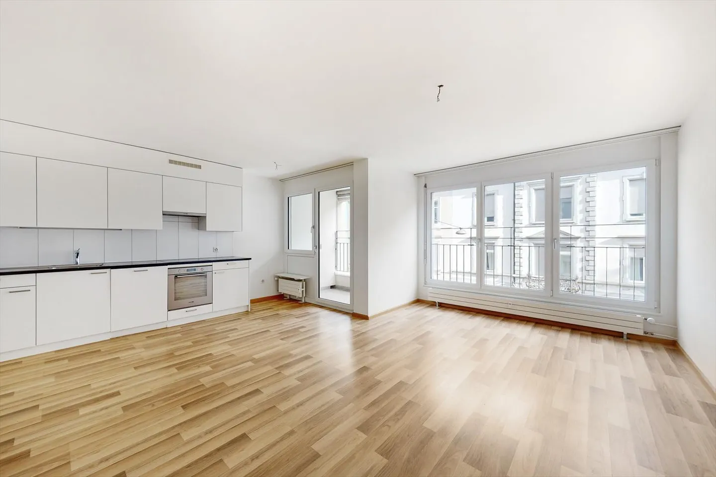 Apartment for rent - Photo 4 of 8