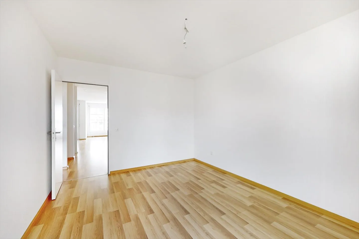 Apartment for rent - Photo 6 of 8