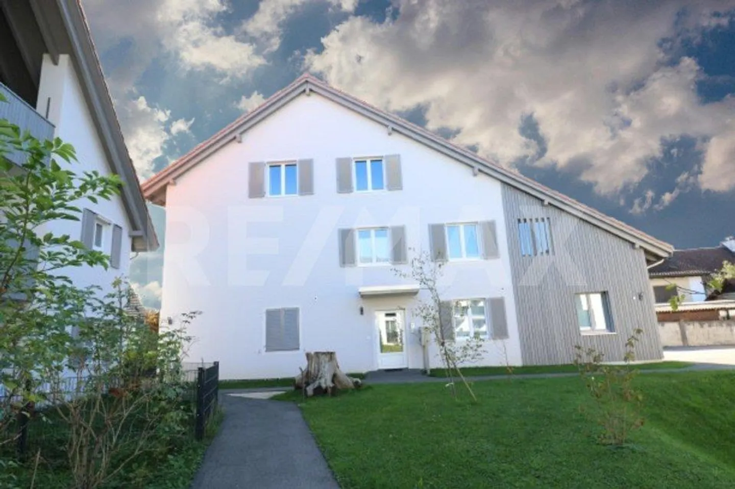 Charmante, moderne Dachwohnung mit aussergewöhnlichem Raumgefühl - Foto 1 von 12