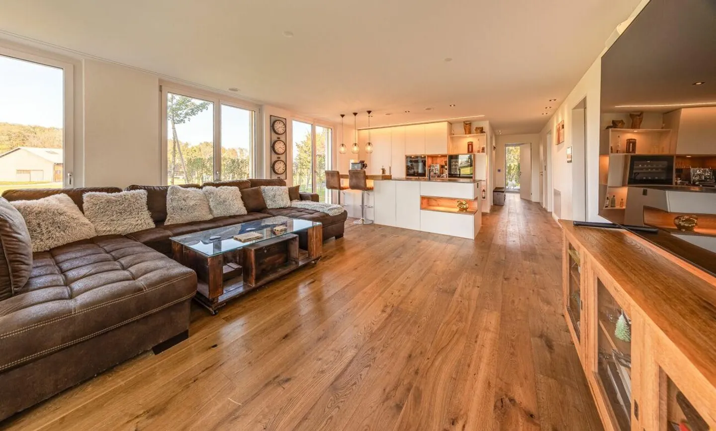 3.5-Room Garden Apartment in a Quiet Location in Amriswil with a View into ... - Photo 3 of 15