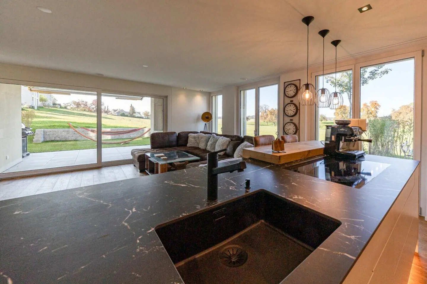 3.5-Room Garden Apartment in a Quiet Location in Amriswil with a View into ... - Photo 5 of 15