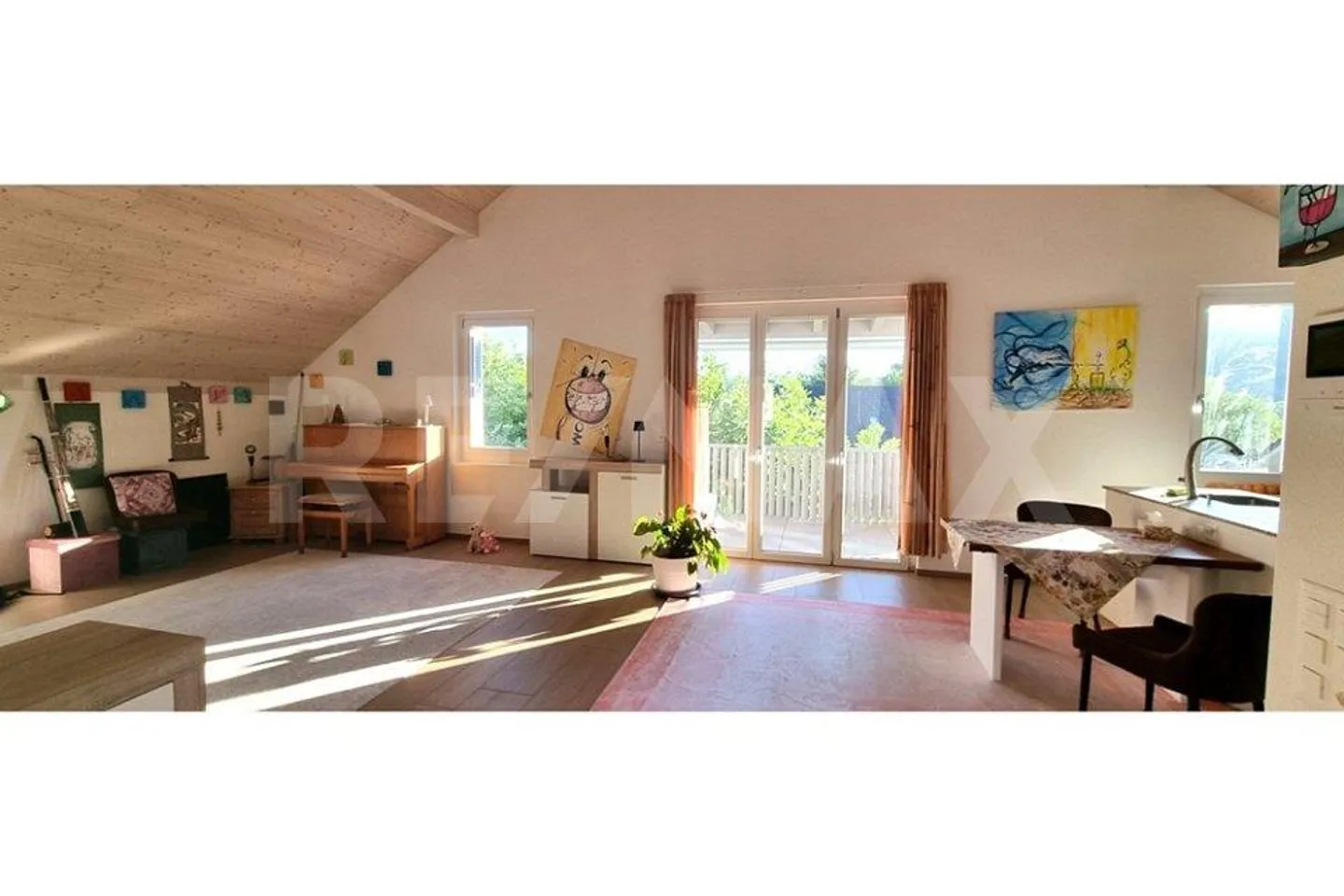 Charmante, moderne Dachwohnung mit aussergewöhnlichem Raumgefühl - Foto 7 von 12