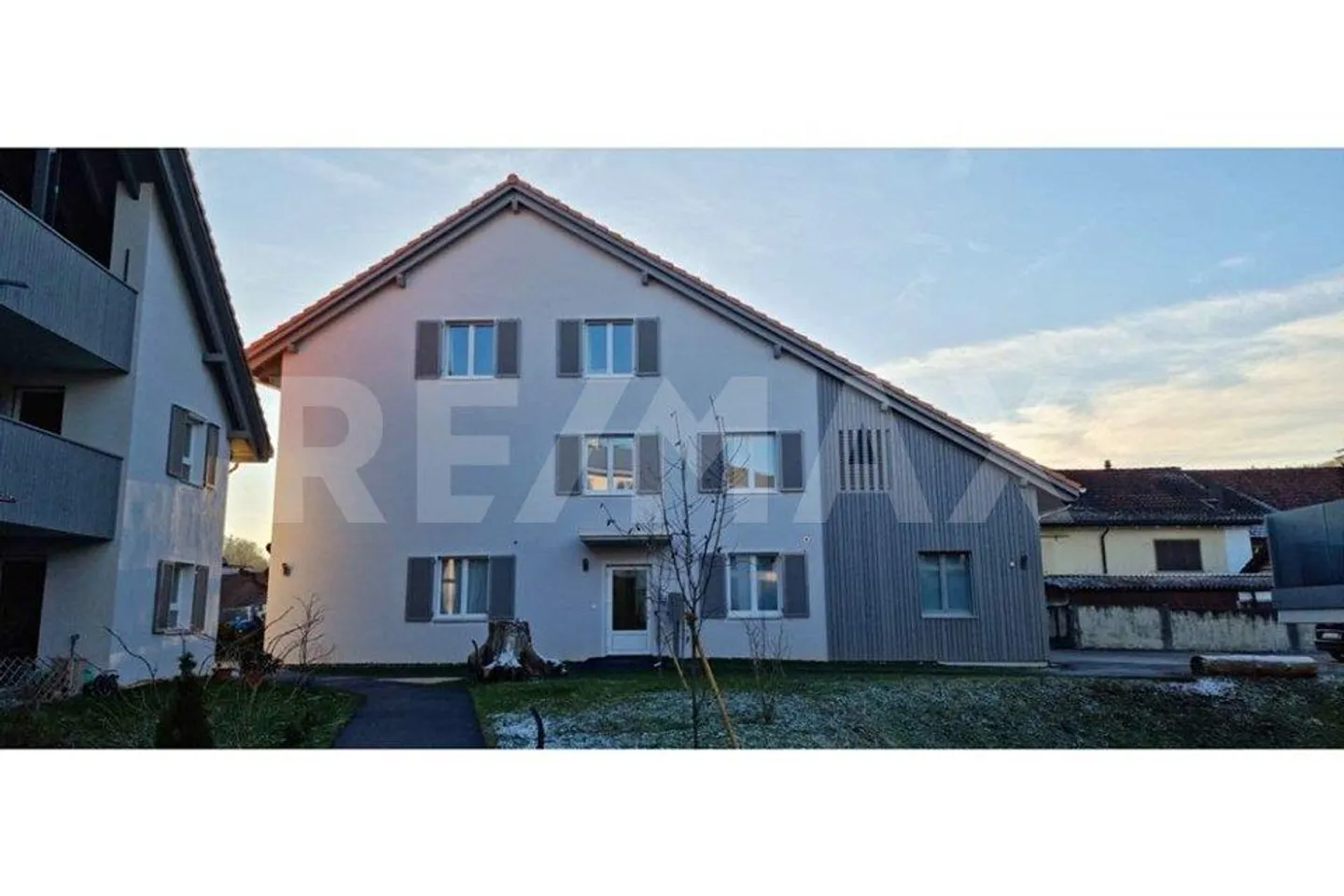 Charmante, moderne Dachwohnung mit aussergewöhnlichem Raumgefühl - Foto 10 von 12