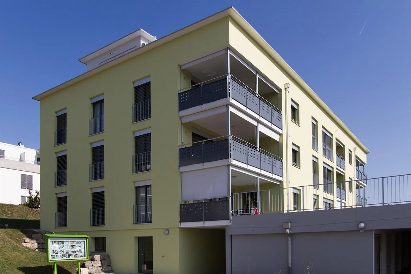 Appartamento soleggiato con balcone coperto - Foto 9 di 9
