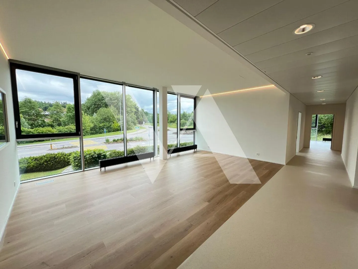 Edificio ad uso misto in vendita - Foto 3 di 7