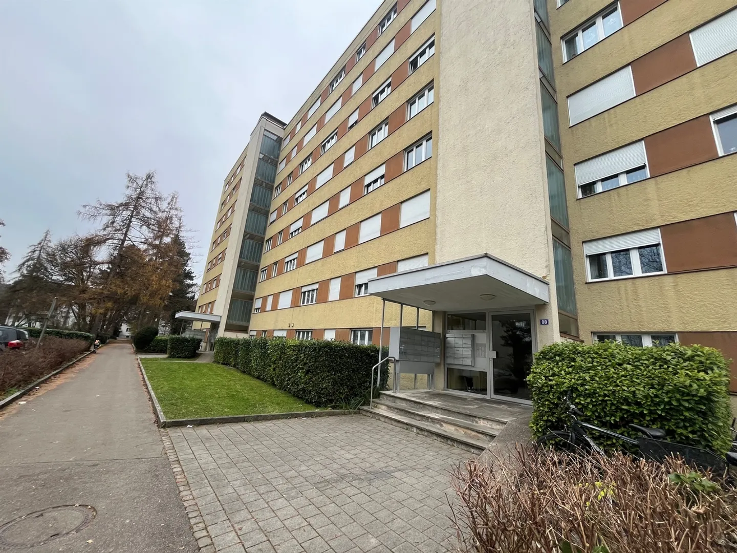 Motorradparkplatz in Winterthur - Foto 1 von 1
