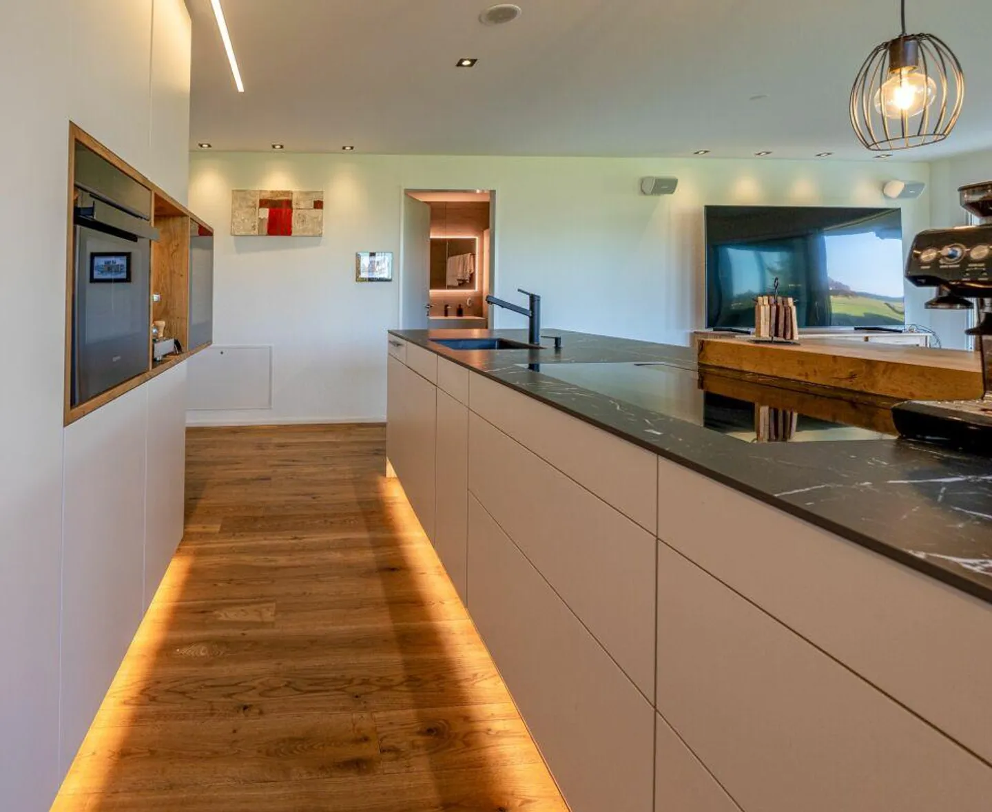 3.5-Room Garden Apartment in a Quiet Location in Amriswil with a View into ... - Photo 6 of 15