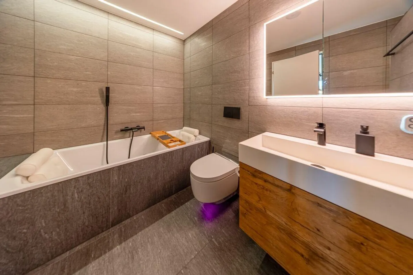 3.5-Room Garden Apartment in a Quiet Location in Amriswil with a View into ... - Photo 10 of 15