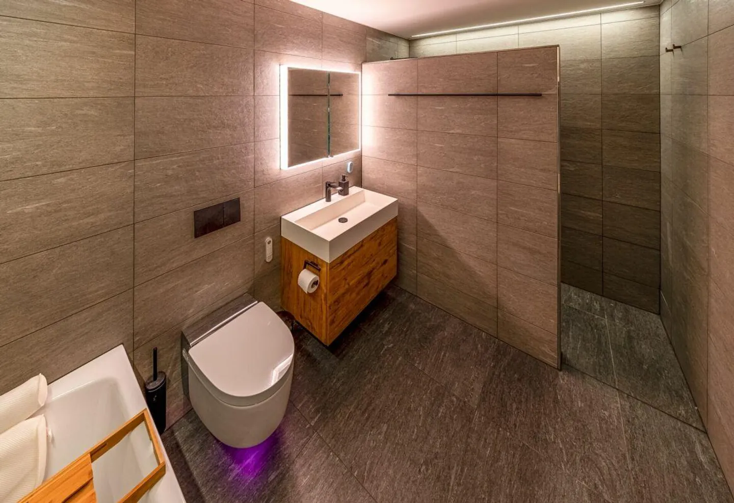 3.5-Room Garden Apartment in a Quiet Location in Amriswil with a View into ... - Photo 11 of 15