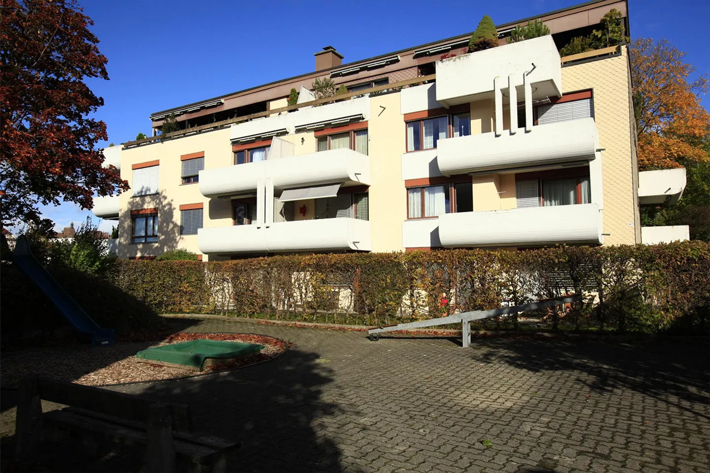 Appartamento singolo ben tenuto con balcone - Foto 1 di 7