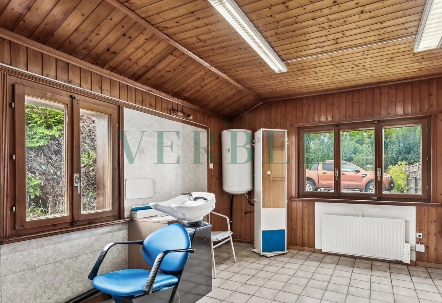 Large house with development potential - Photo 4 of 8