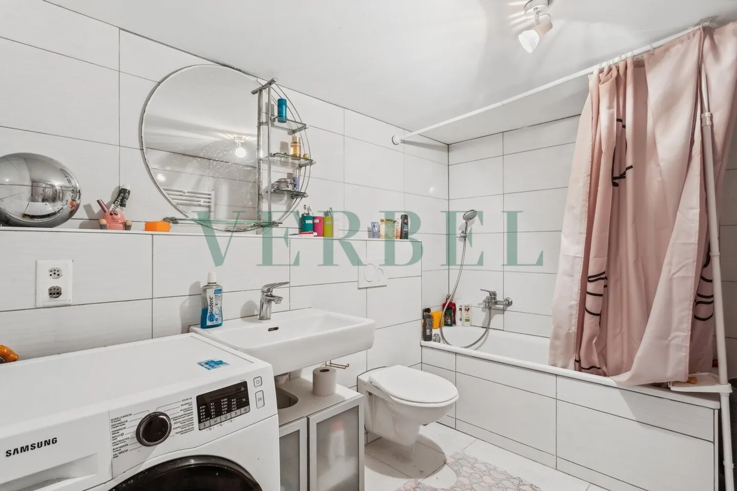 Large house with development potential - Photo 8 of 8