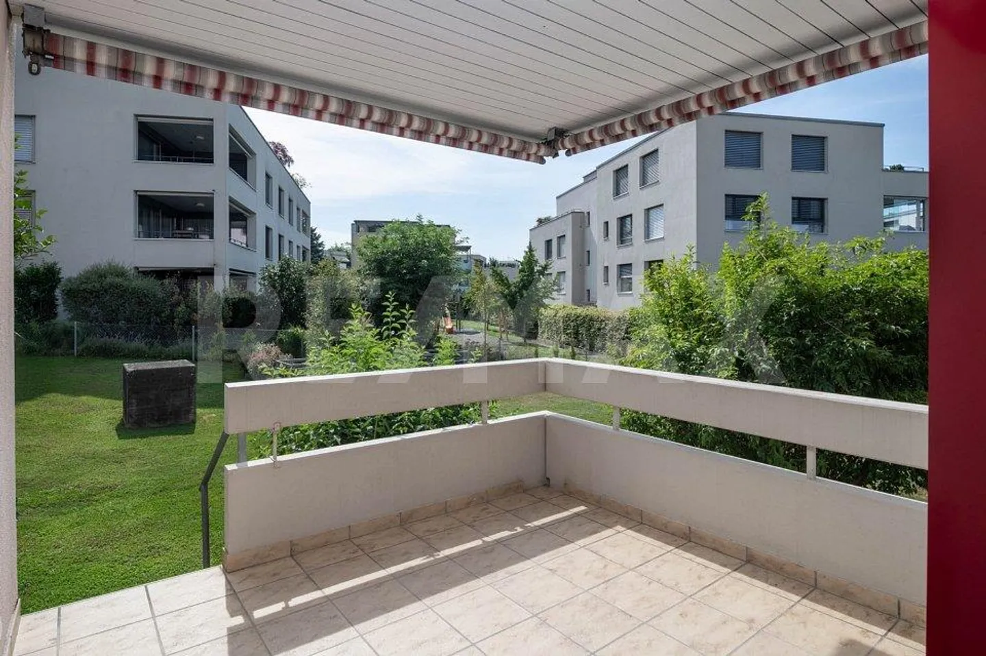 Appartement 4,5 pièces entièrement rénové avec style et confort. - Photo 9 sur 13