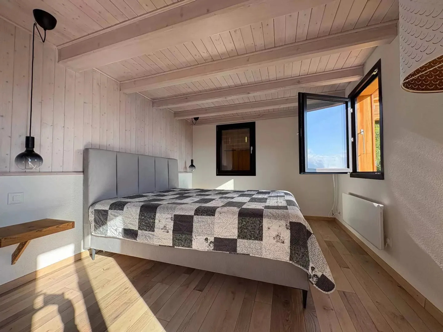 Chalet autentico ristrutturato con gusto, ambiente privilegiato. - Foto 4 di 11