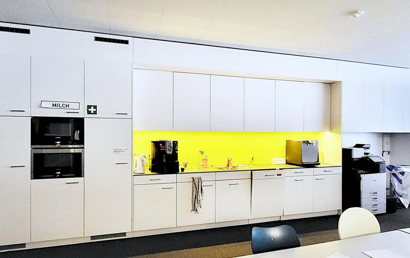 Nouvelles surfaces partielles - espace de bureau entièrement développé - env. 620 m2 ! - Photo 4 sur 10