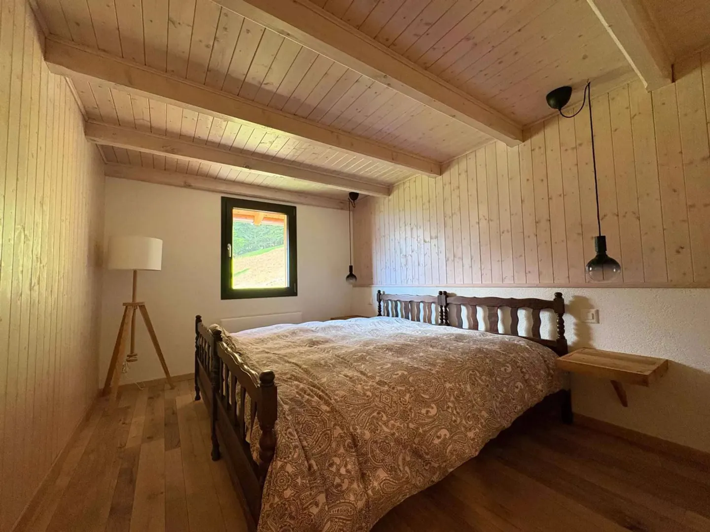 Chalet autentico ristrutturato con gusto, ambiente privilegiato. - Foto 7 di 11