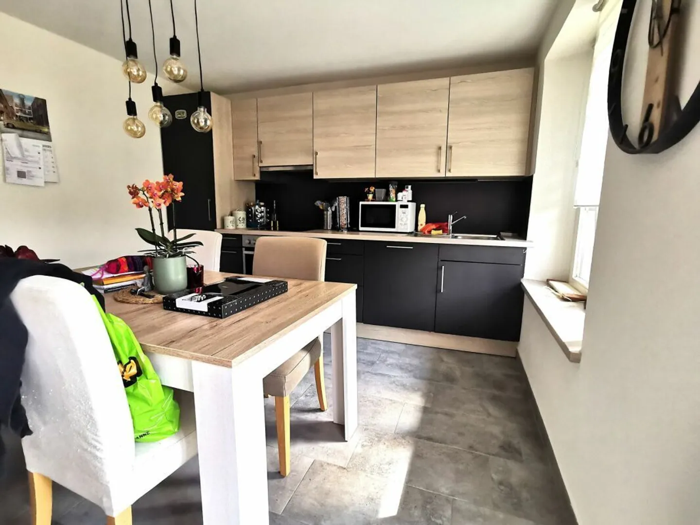 Magnificent 3.5-room apartment at the gates of nature - Photo 2 of 10