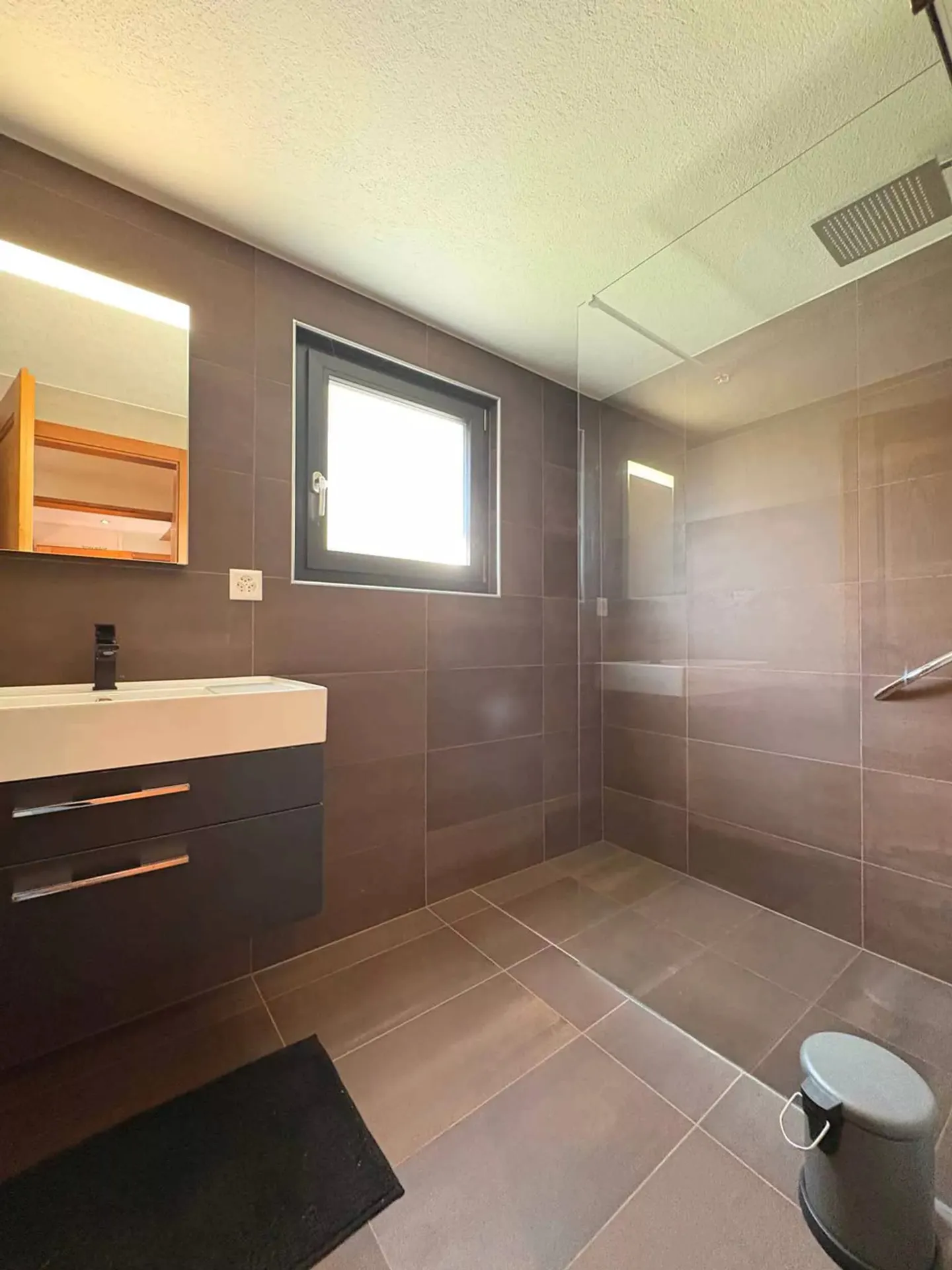 Chalet autentico ristrutturato con gusto, ambiente privilegiato. - Foto 10 di 11