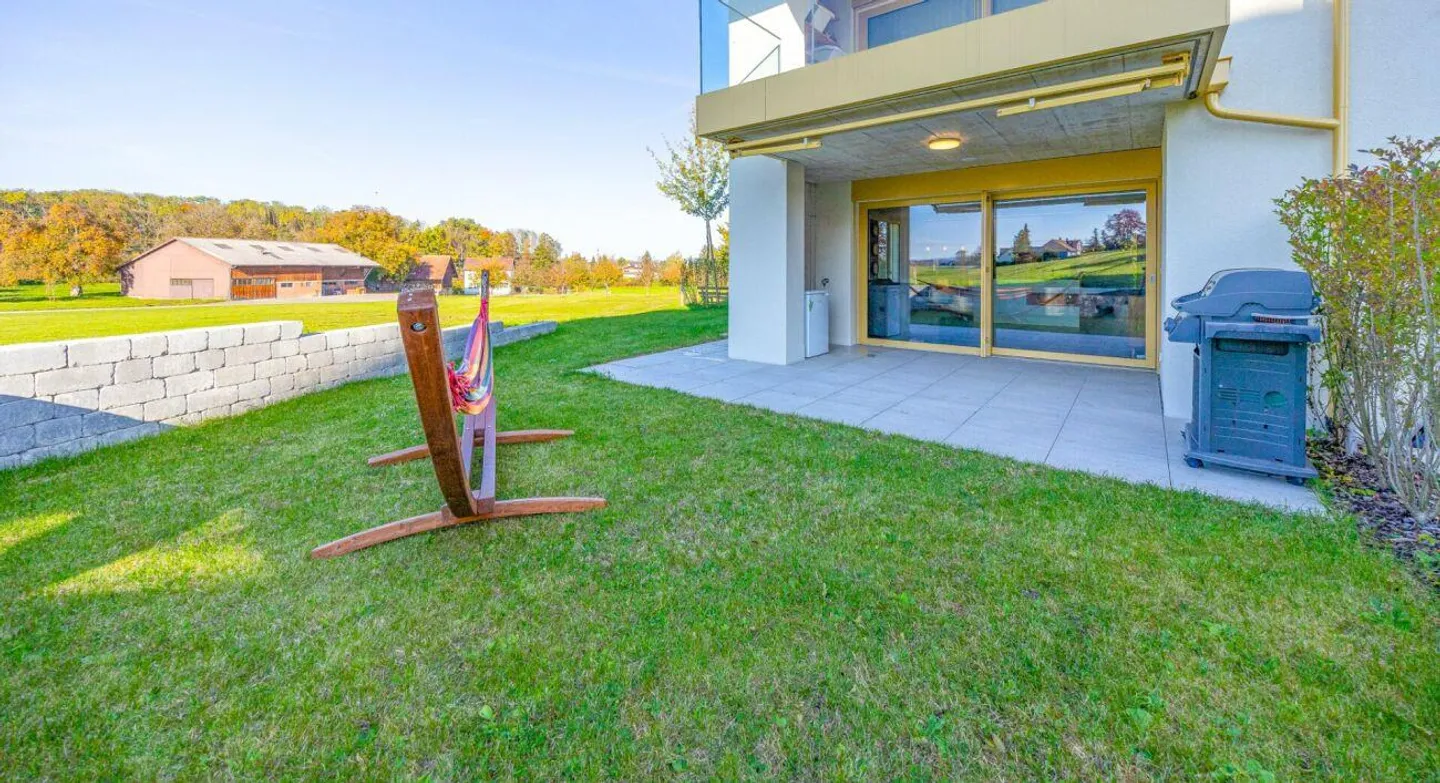 3.5-Room Garden Apartment in a Quiet Location in Amriswil with a View into ... - Photo 15 of 15