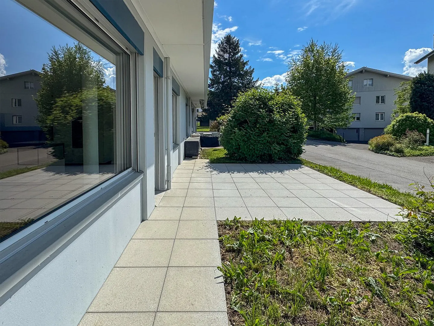 Appartamento giardino moderno 3½ locali in posizione centrale - Foto 5 di 7