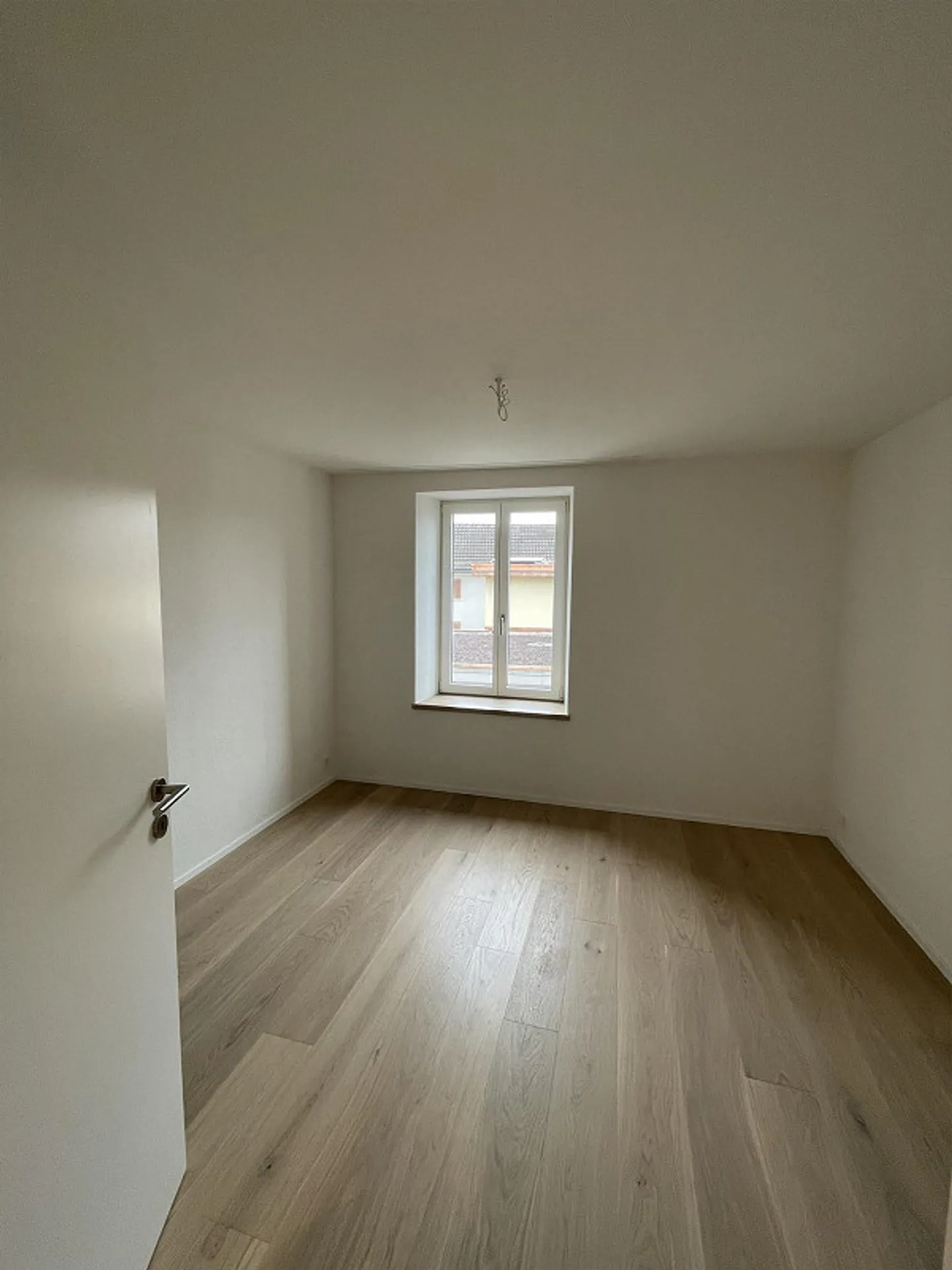 Appartamento da sogno di 3,5 stanze con grande terrazza e vista diretta sul lago di Zurigo! - Foto 6 di 8