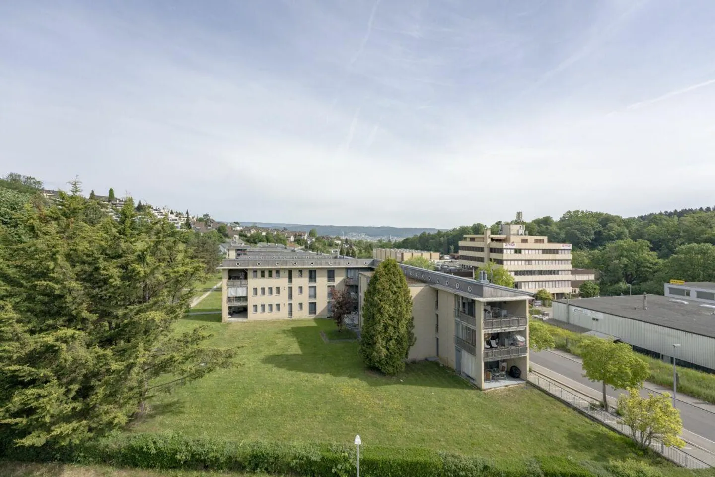 Appartamento attico con terrazza di 120 m² e vista libera sulla foresta e sull'ampiezza - Foto 10 di 13