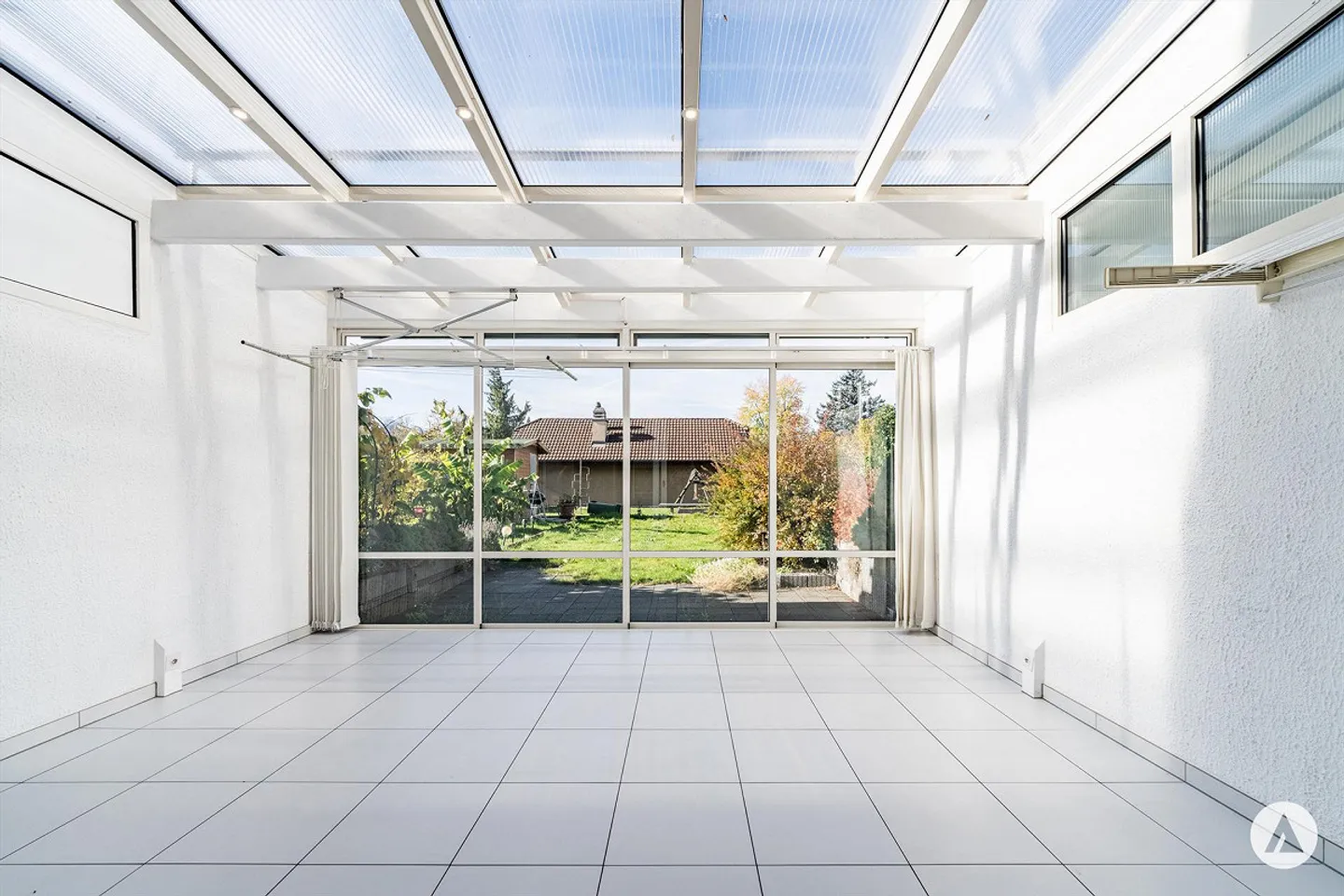 Casa ideale per famiglie con senso del design - Foto 5 di 13