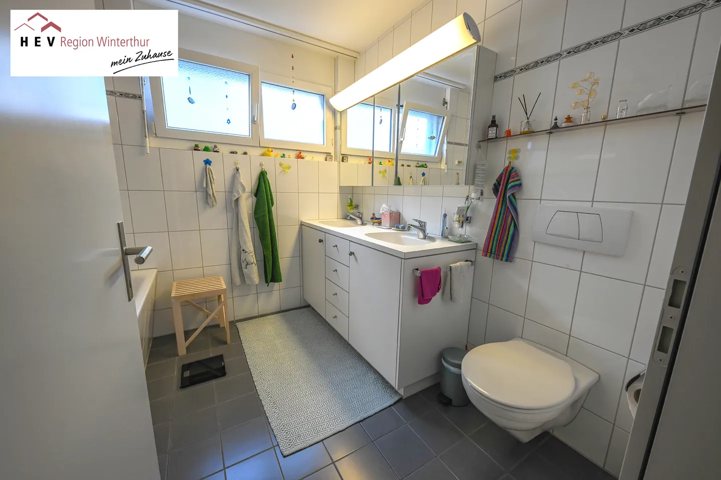 Comfort and Space - Photo 9 of 13