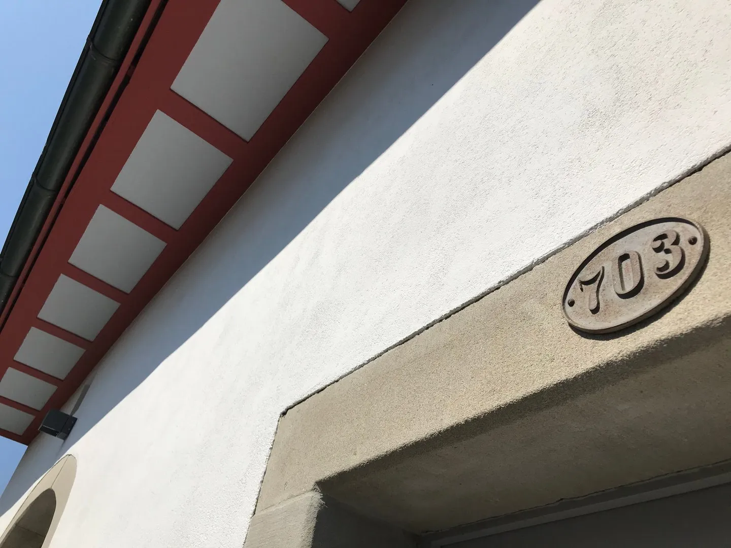 APPARTEMENT LOFT UNIQUE ET MODERNE SUR DEUX ÉTAGES, 70M2 DE SURFACE HABITABLE, COTTAGE ROMANTIQUE ET INDÉPENDANT - Photo 2 sur 10