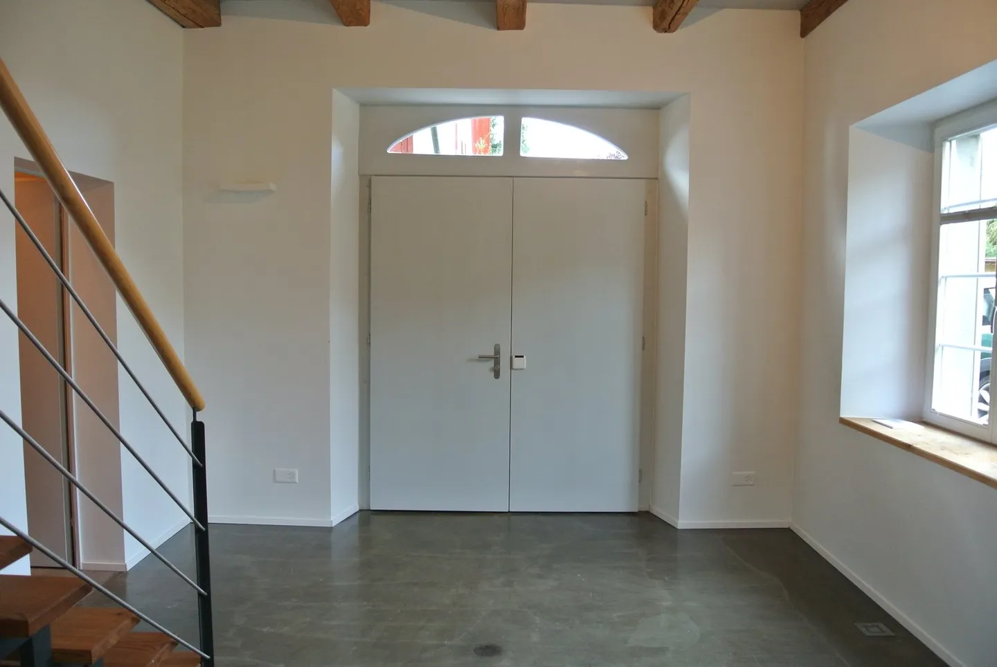 APPARTEMENT LOFT UNIQUE ET MODERNE SUR DEUX ÉTAGES, 70M2 DE SURFACE HABITABLE, COTTAGE ROMANTIQUE ET INDÉPENDANT - Photo 4 sur 10