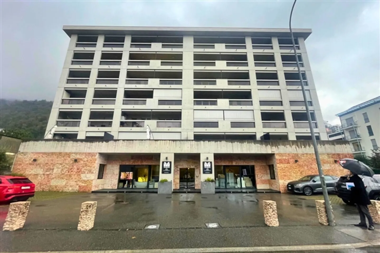 Grandi spazi commerciali in un'area strategica con 7 posti auto - Foto 7 di 7