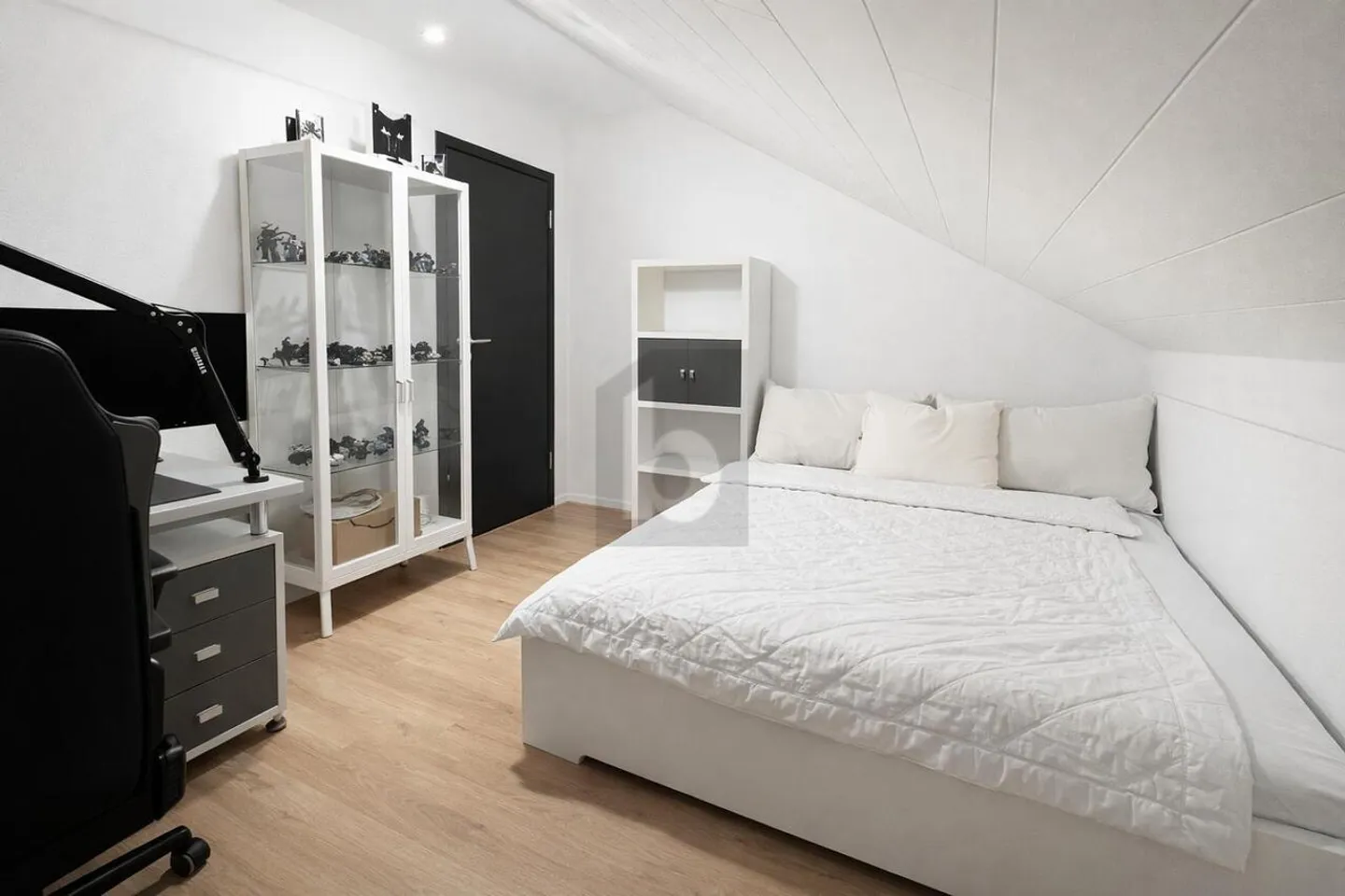 SOLEGGIATO, MODERNO & ACCOGLIENTE - Foto 4 di 6