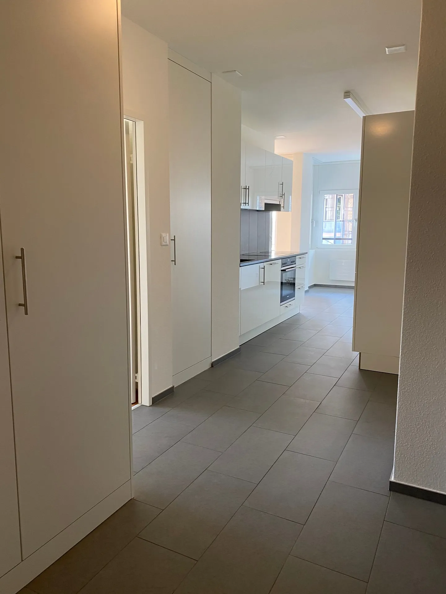 Bellissimo appartamento di 3,5 locali con vista e balcone - Foto 6 di 11