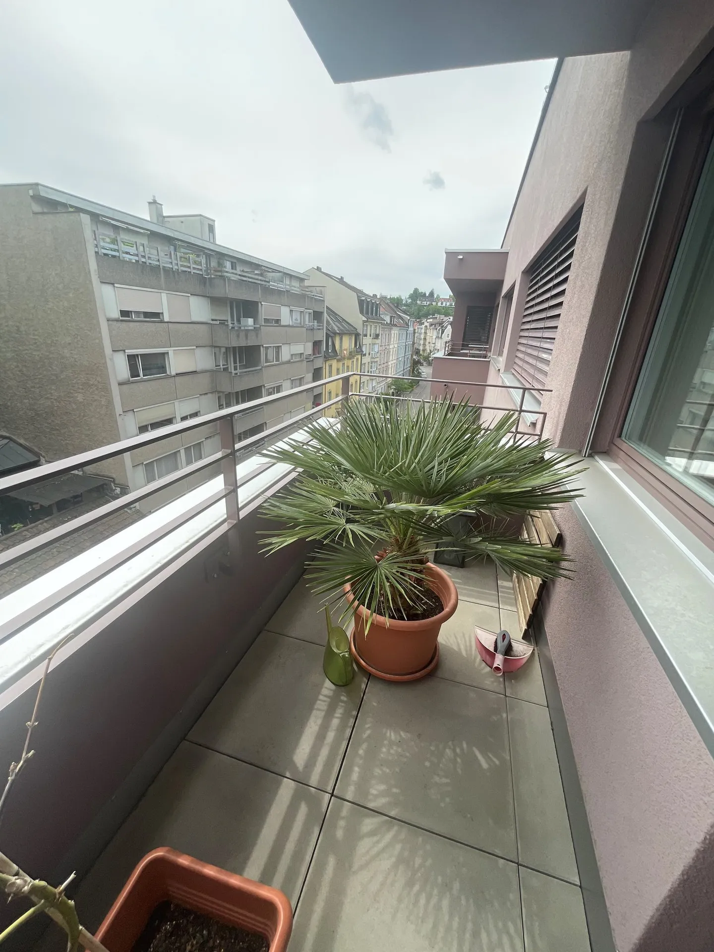 Bellissimo appartamento di 3,5 locali con vista e balcone - Foto 10 di 11
