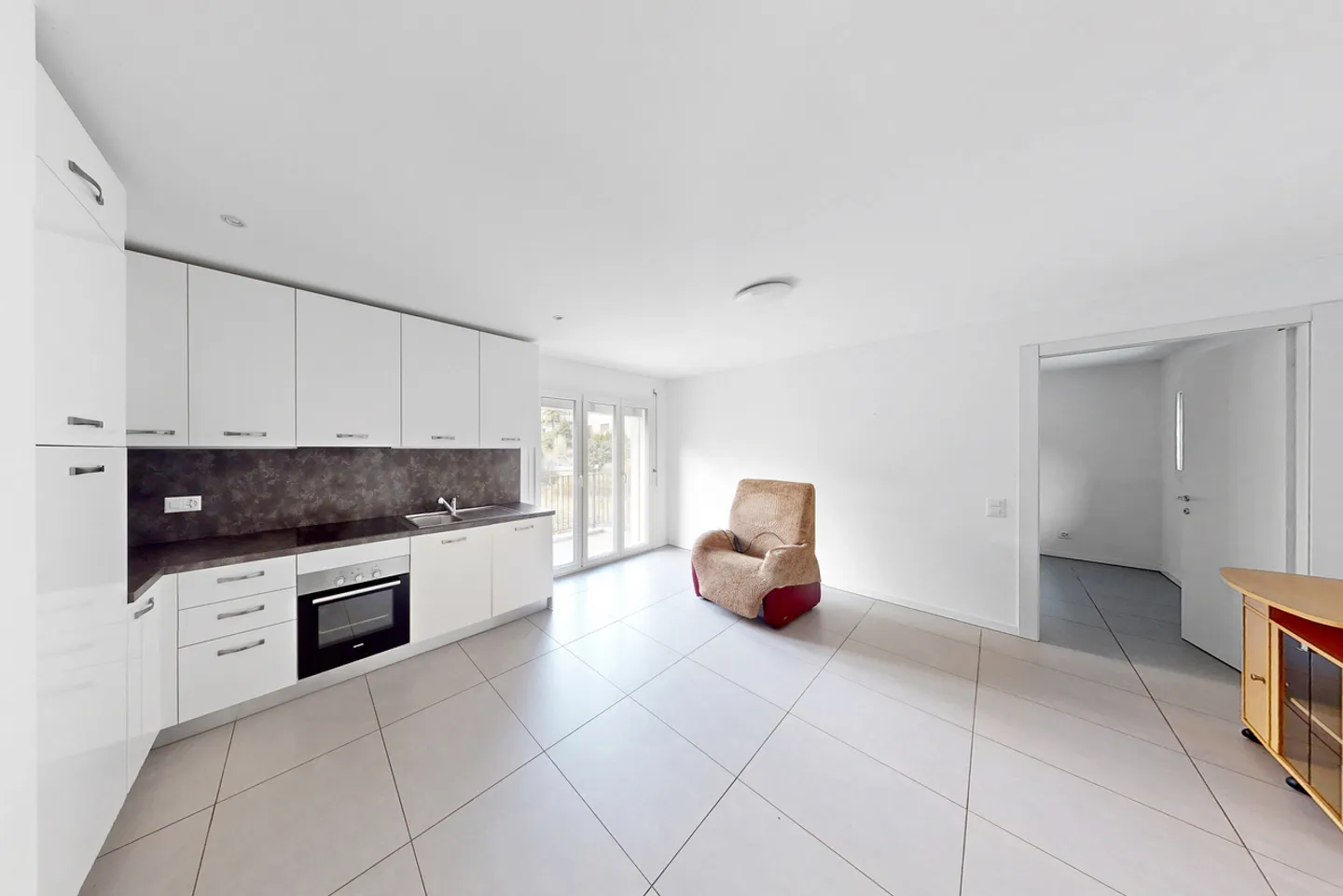 Modern Apartment in Cresciano - Photo 2 of 8