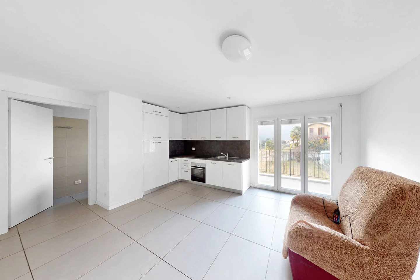 Modern Apartment in Cresciano - Photo 3 of 8