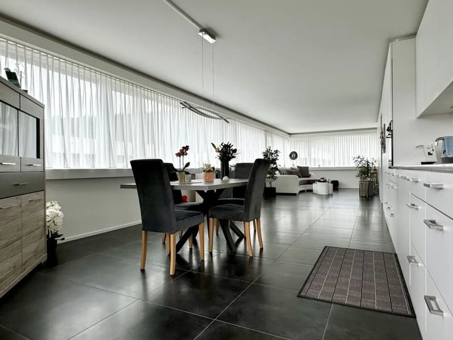 Apartment for rent - Photo 4 of 8