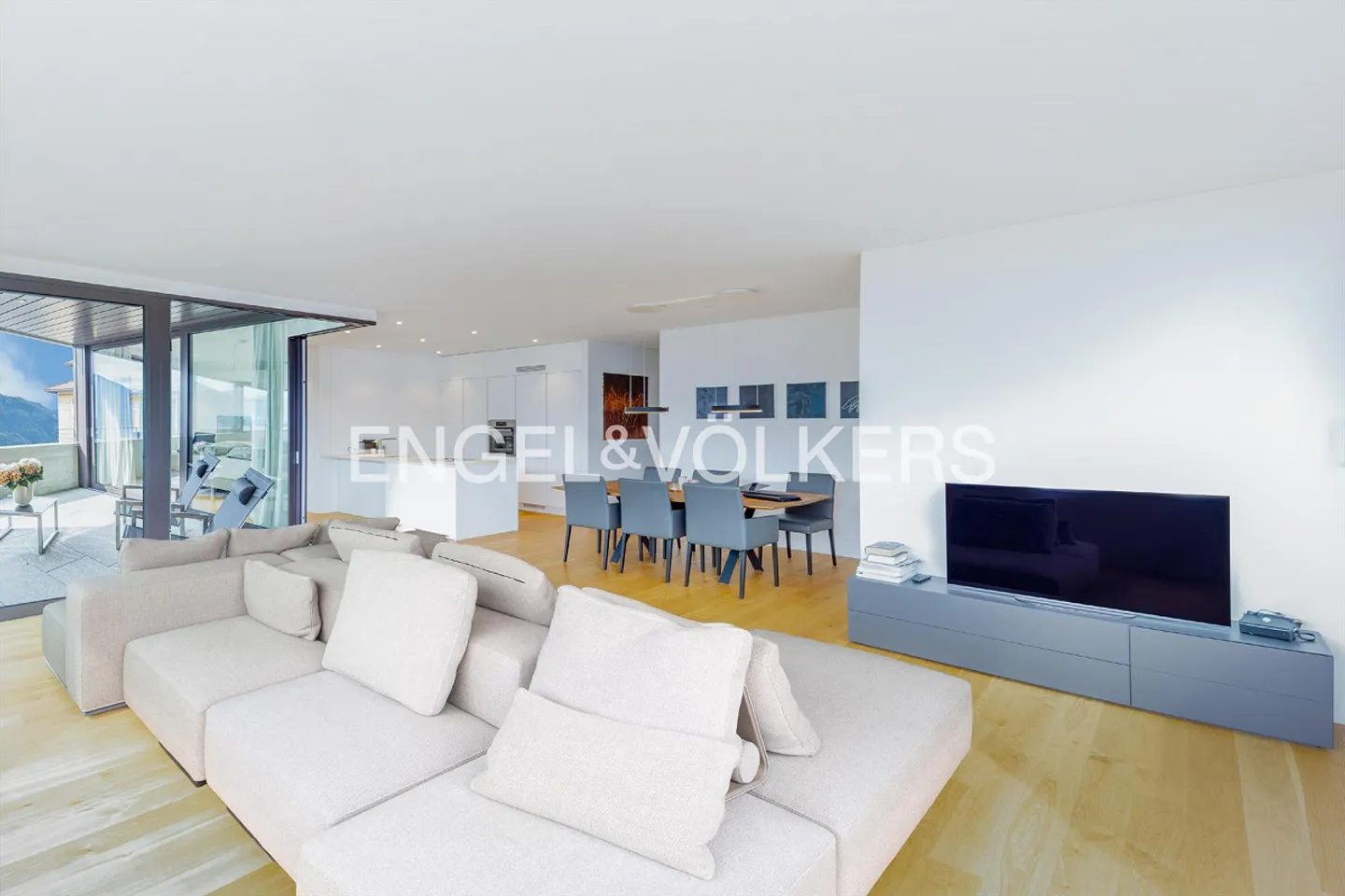Exklusive Zweitwohnung an zentraler Lage mit traumhaftem Seeblick (88) - Foto 3 von 12