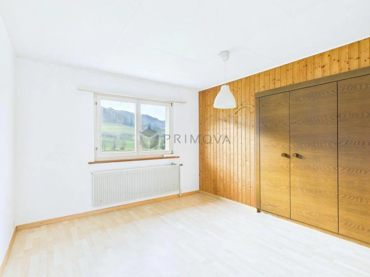 Spacious 5.5 Room Double Family House in a Quiet Location with Plenty of Room for Your Ideas - Photo 7 of 8
