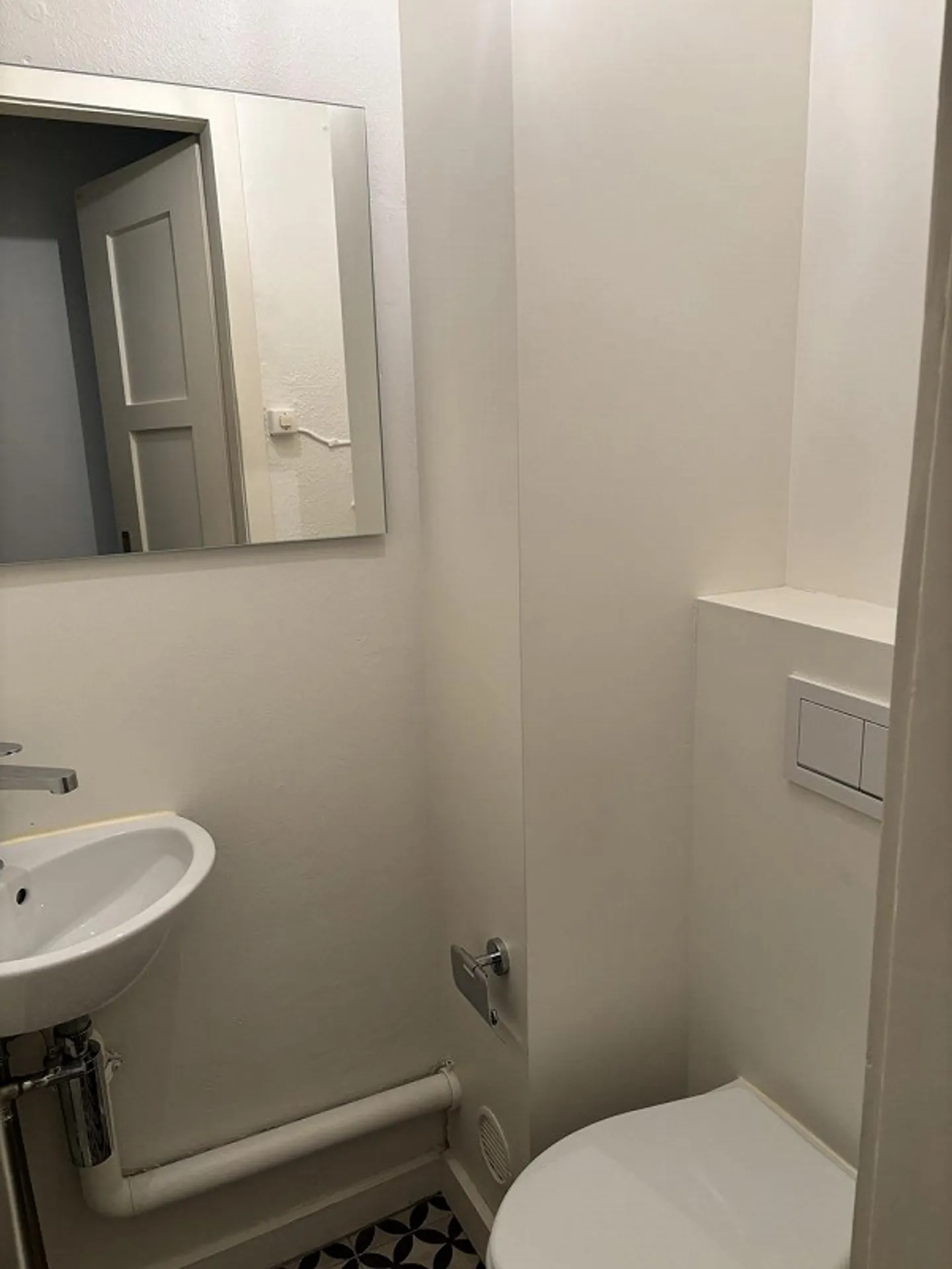Investment Property in the Basel City Center - Photo 13 of 19