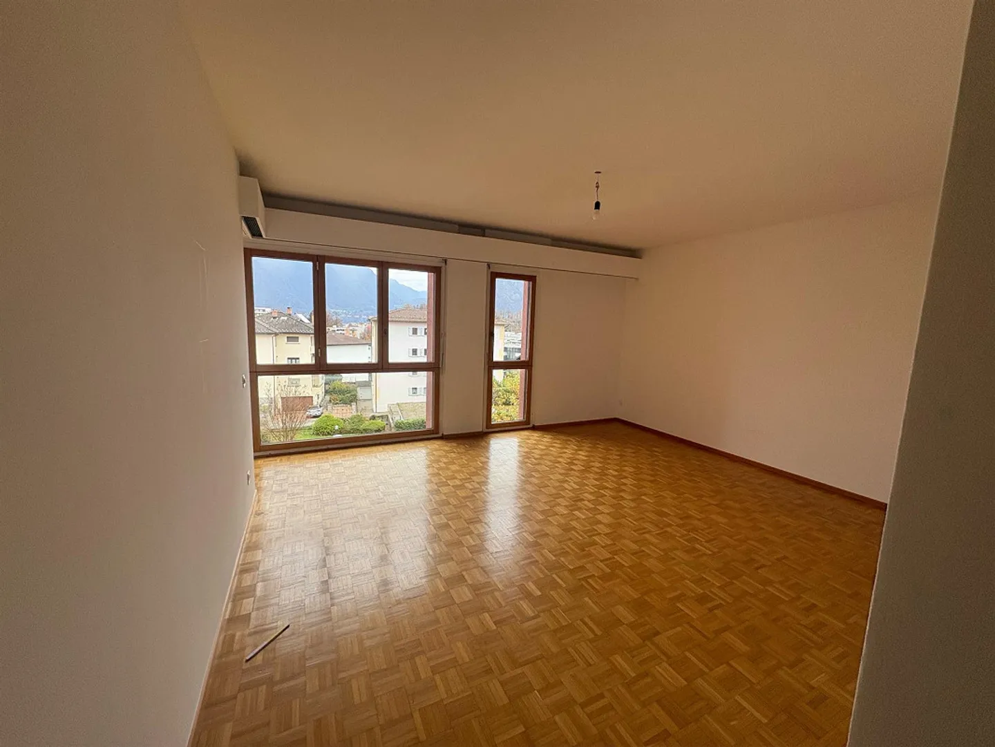 Ampio appartamento 3,5 locali - Foto 3 di 18