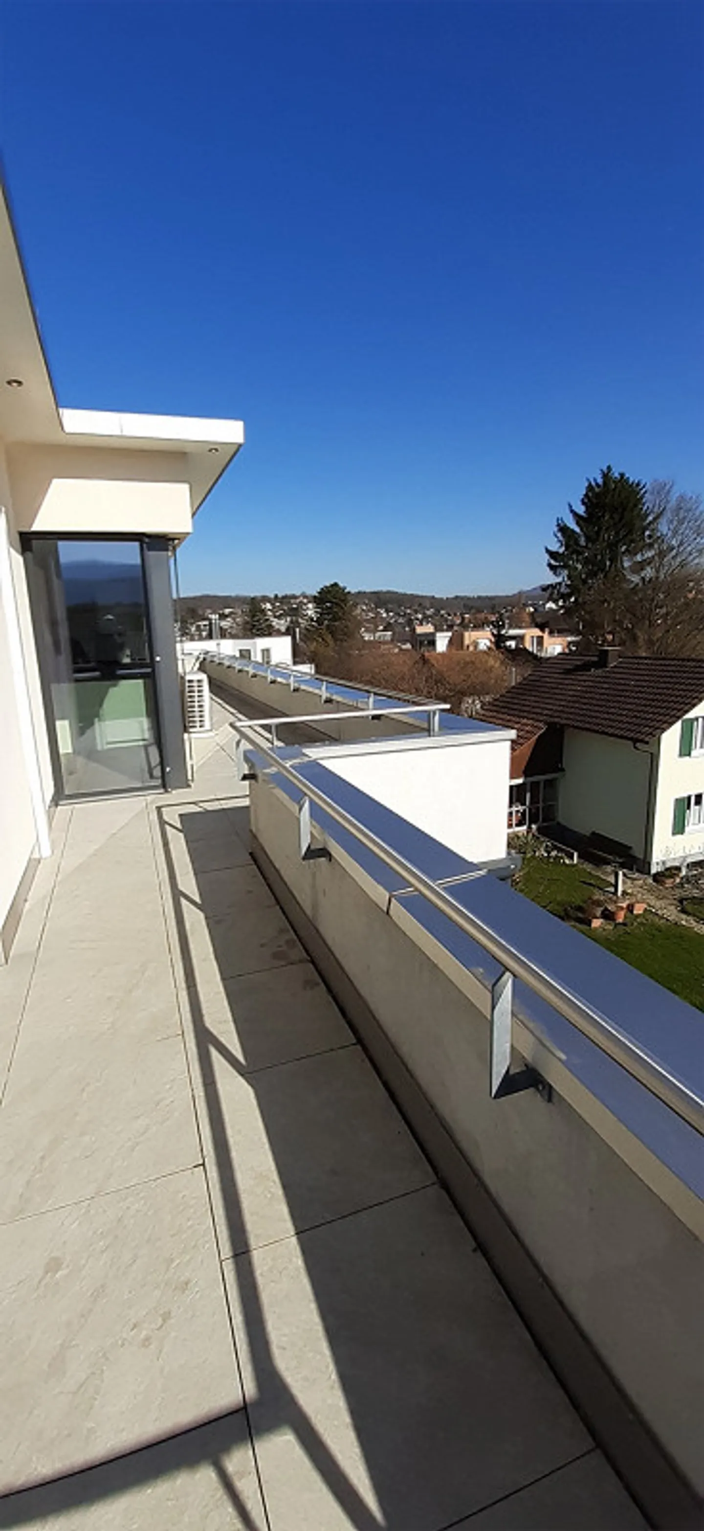 Luxury Attic Apartment - Photo 9 of 25