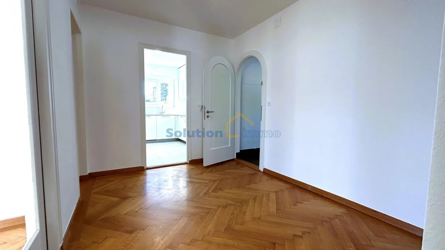 Apartment for rent - Photo 8 of 13