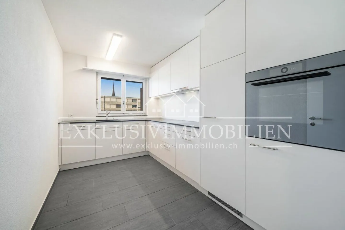 Appartement fraîchement rénové dans un emplacement privilégié - Photo 2 sur 6