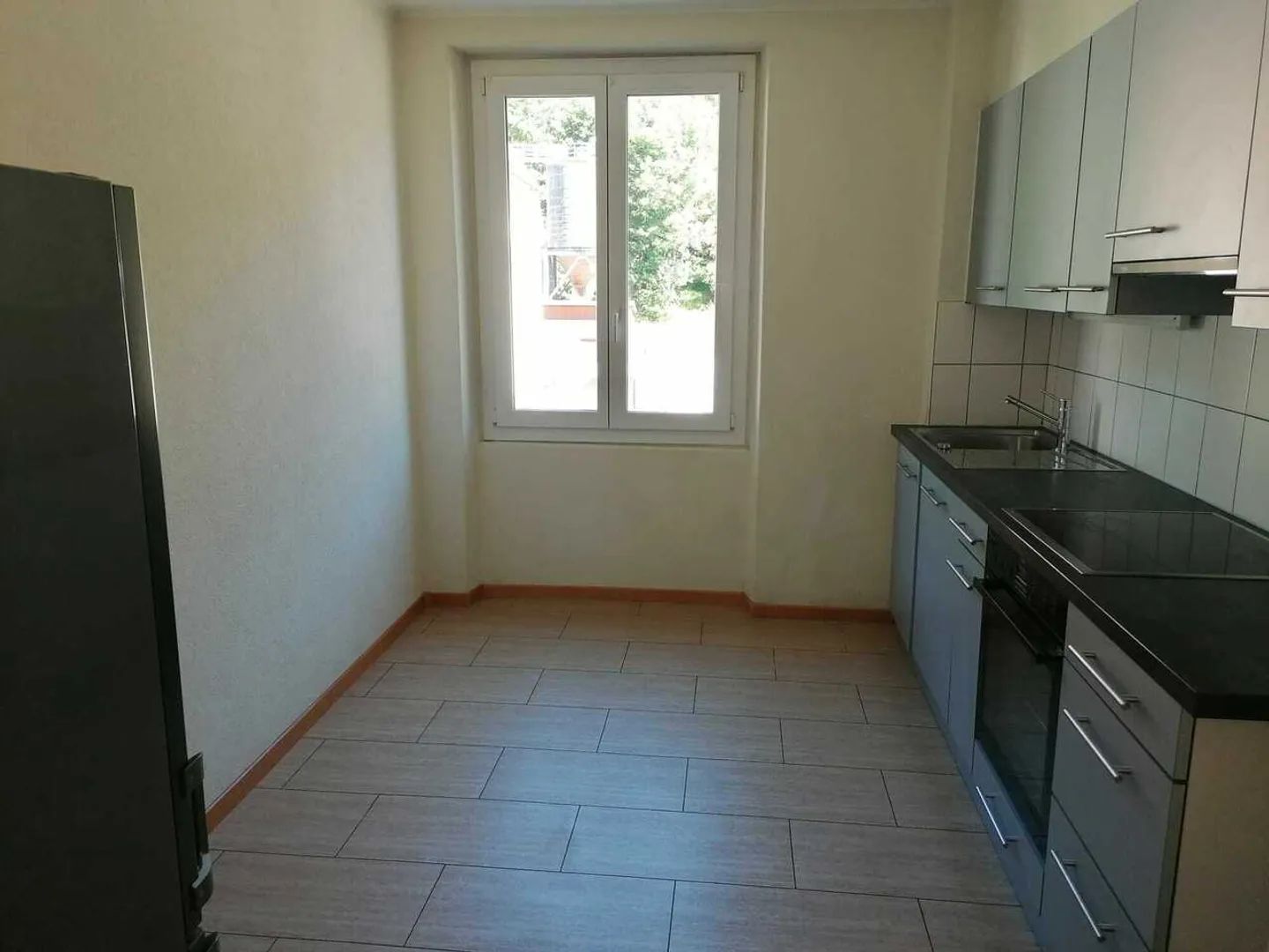 Billodes 59-61 - Appart. 2 p - 2 net rents offered - Photo 2 of 7
