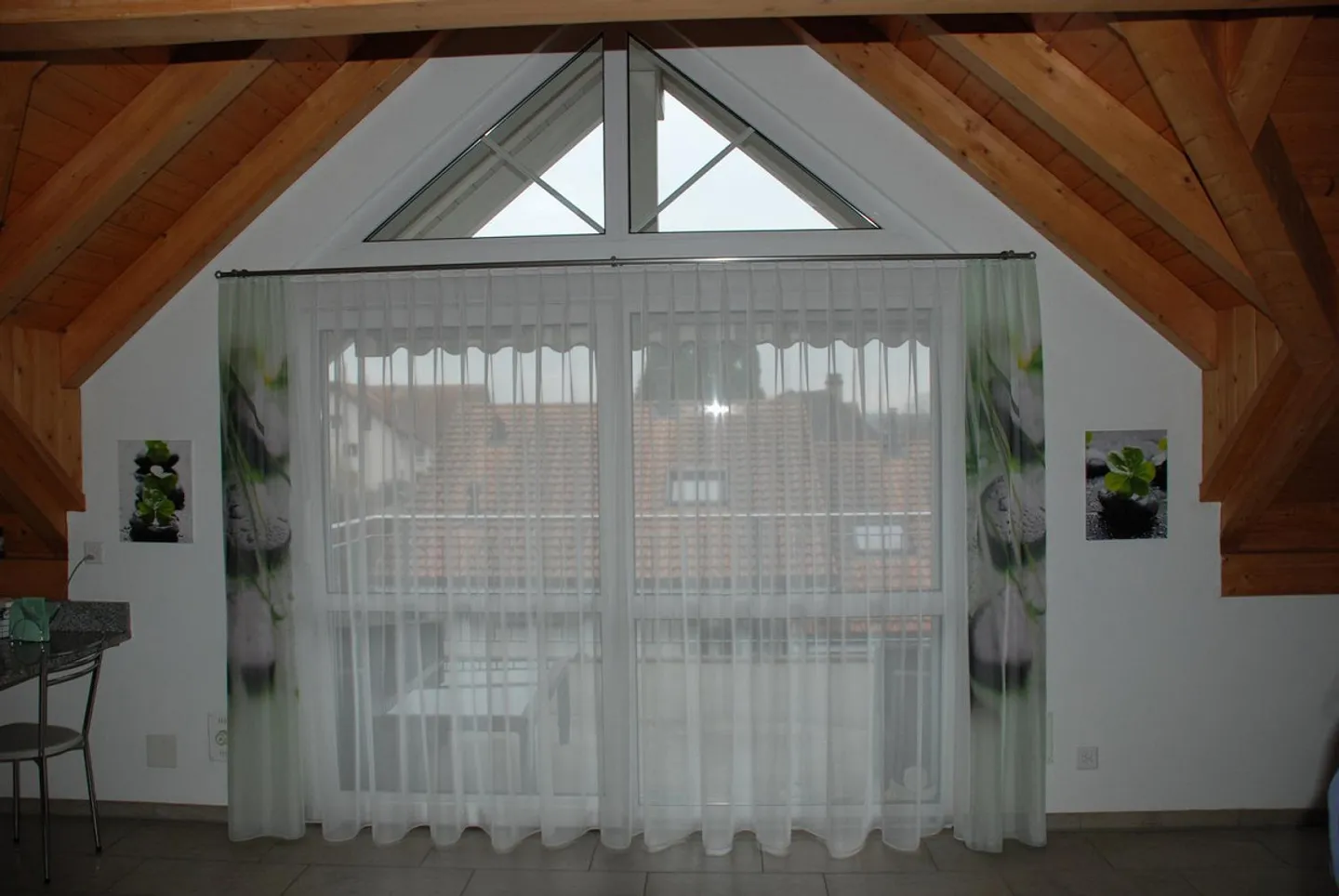Attic apartment with gallery - Photo 2 of 17