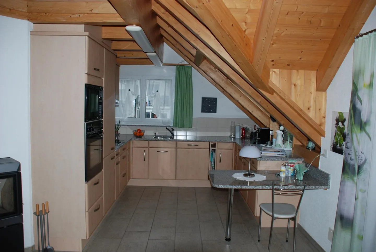 Attic apartment with gallery - Photo 7 of 17
