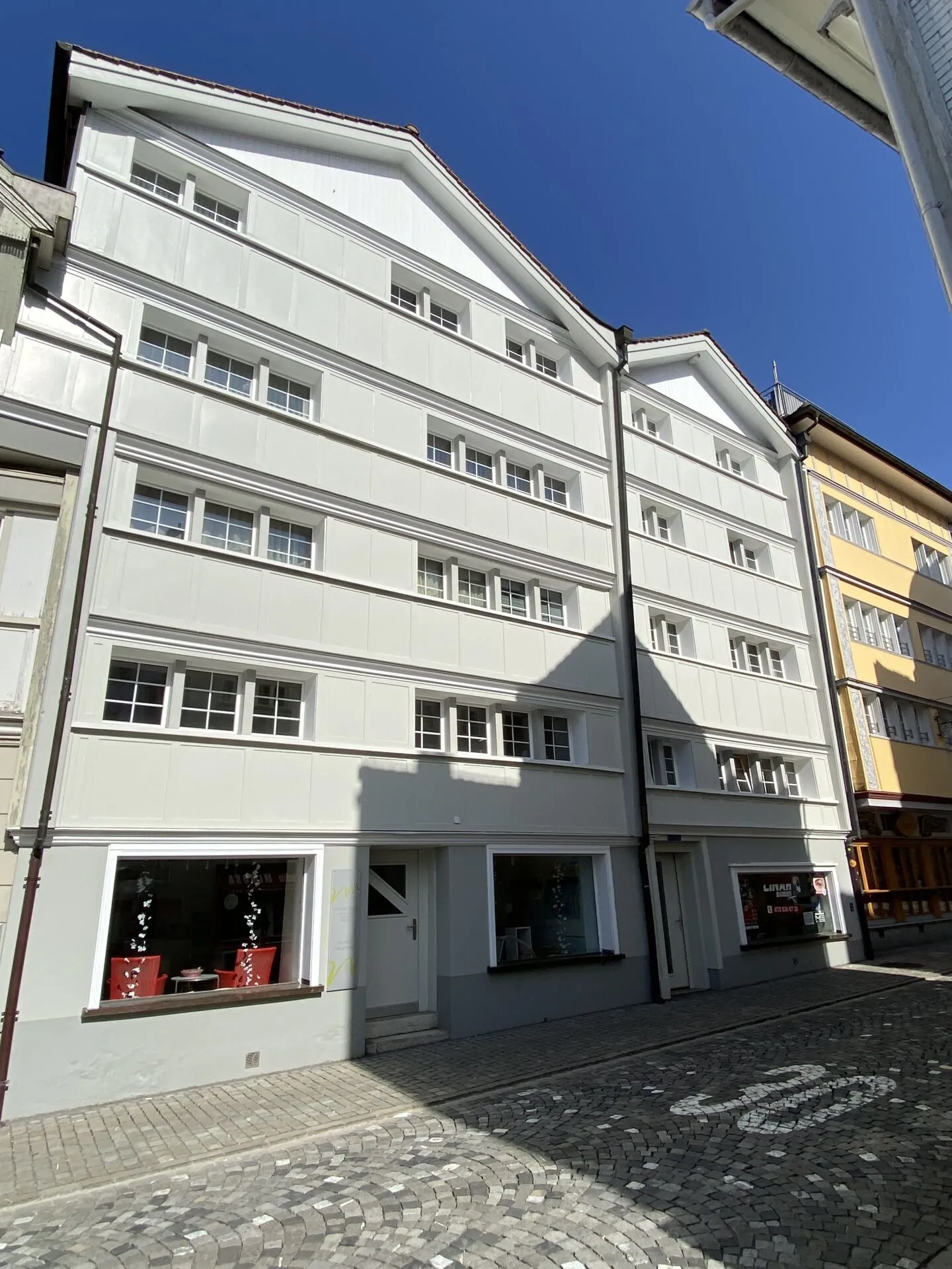 Charming apartment near the center! Room height 2.12m. Affordable! Bright. Renovated. 3.0 rooms in a stylish house! - Photo 1 of 4